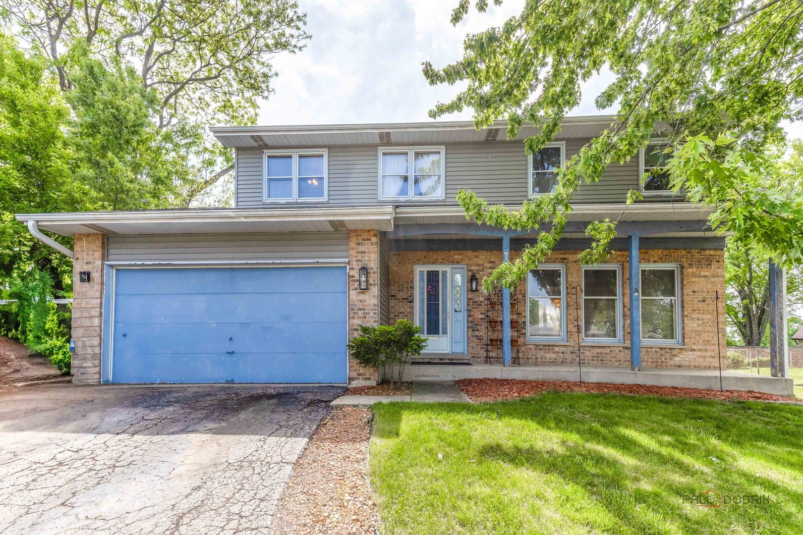 793 Santa Fe Court — Carol Stream, IL 60188