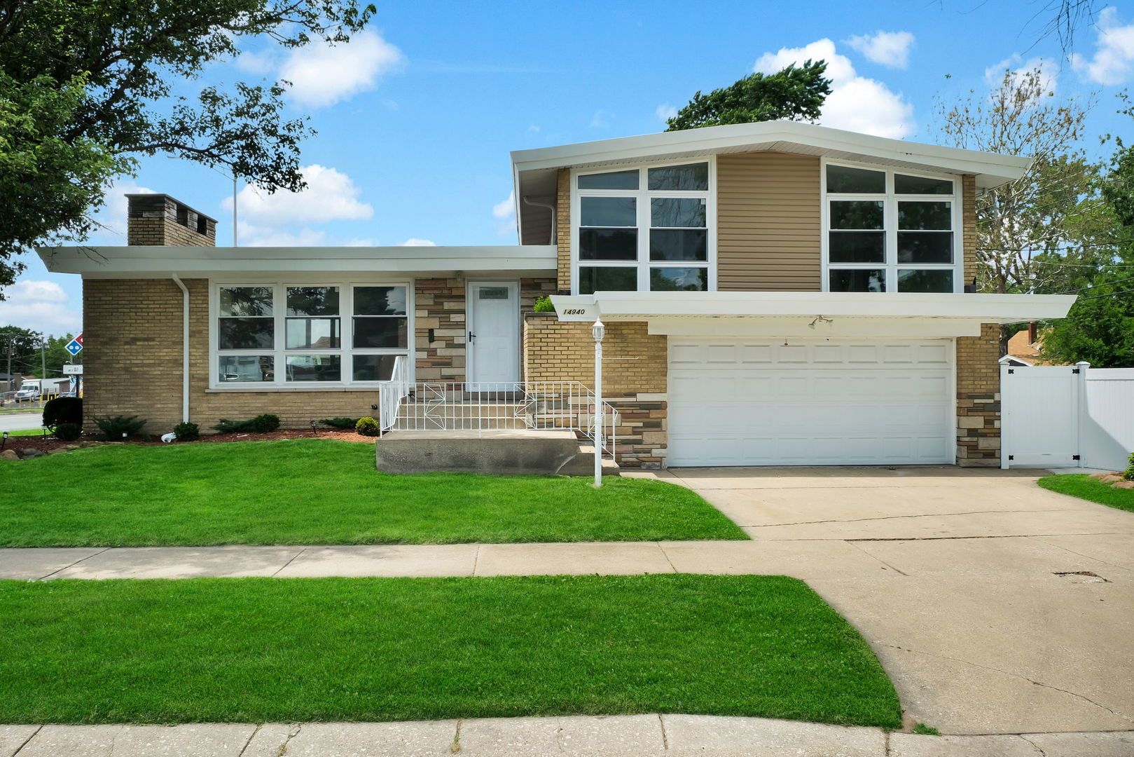 14940 Oak Street — Dolton, IL 60419
