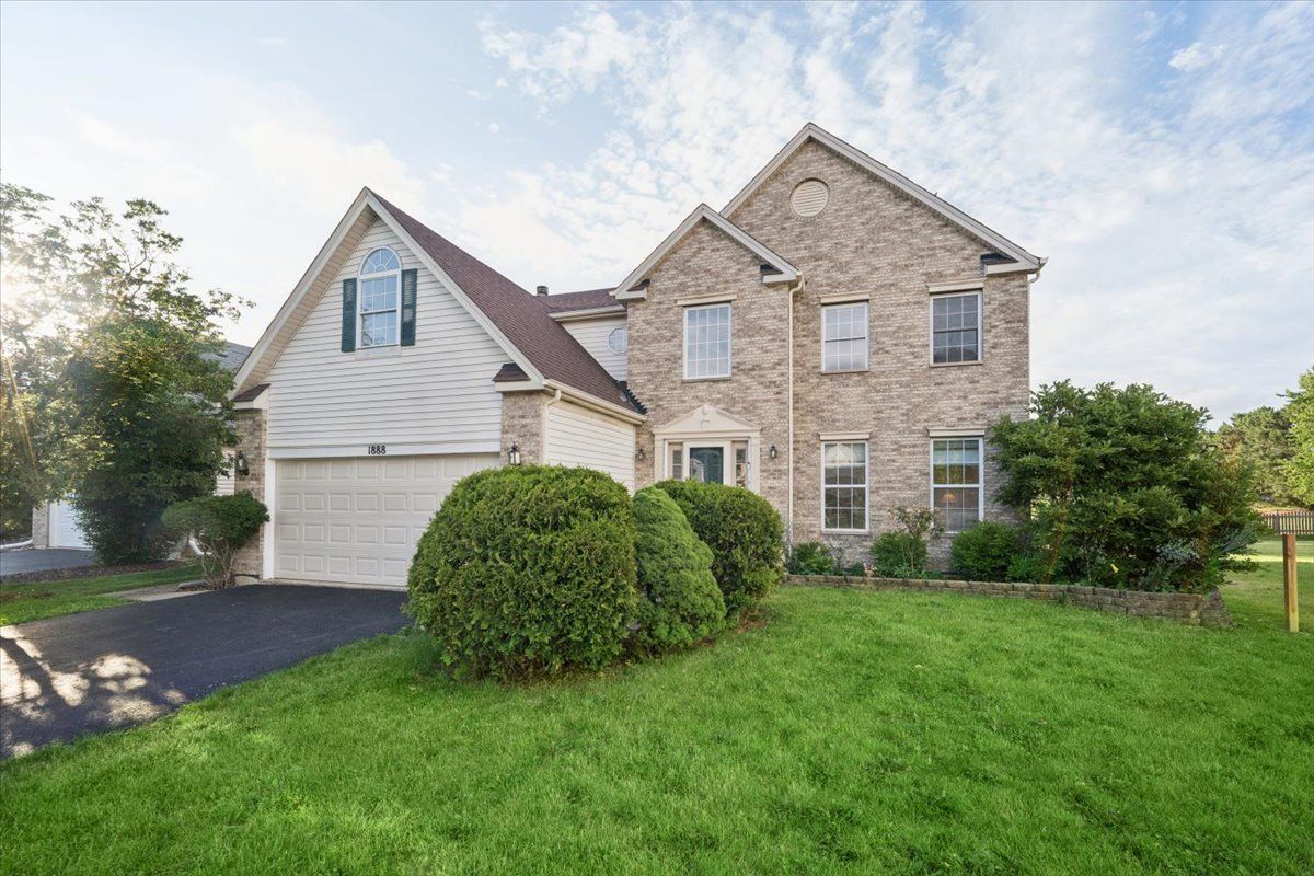 1888 Shoreline Court — Romeoville, IL 60446
