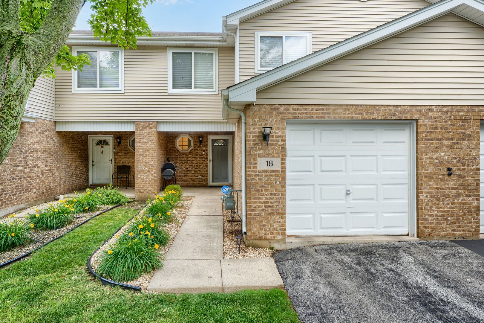 18 Forest Wood Lane — Park Forest, IL 60466