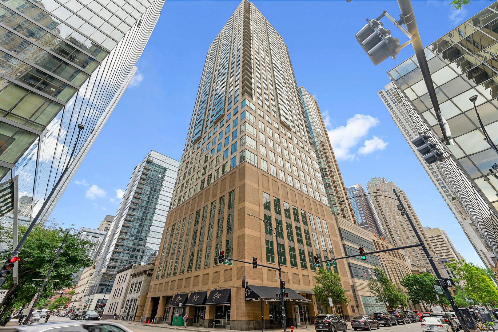 2 E Erie Street #3706 — Chicago, IL 60611