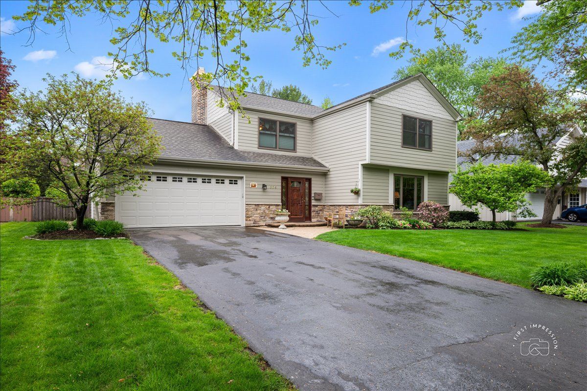 924 Royal Blackheath Court — Naperville, IL 60563