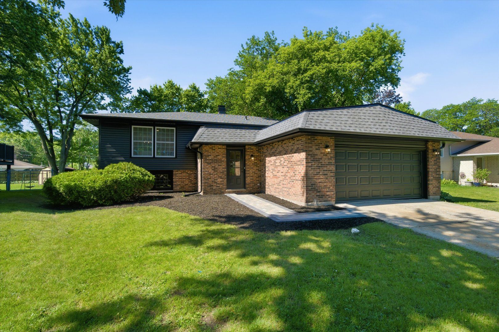 34 Berkshire Drive — Wheeling, IL 60090