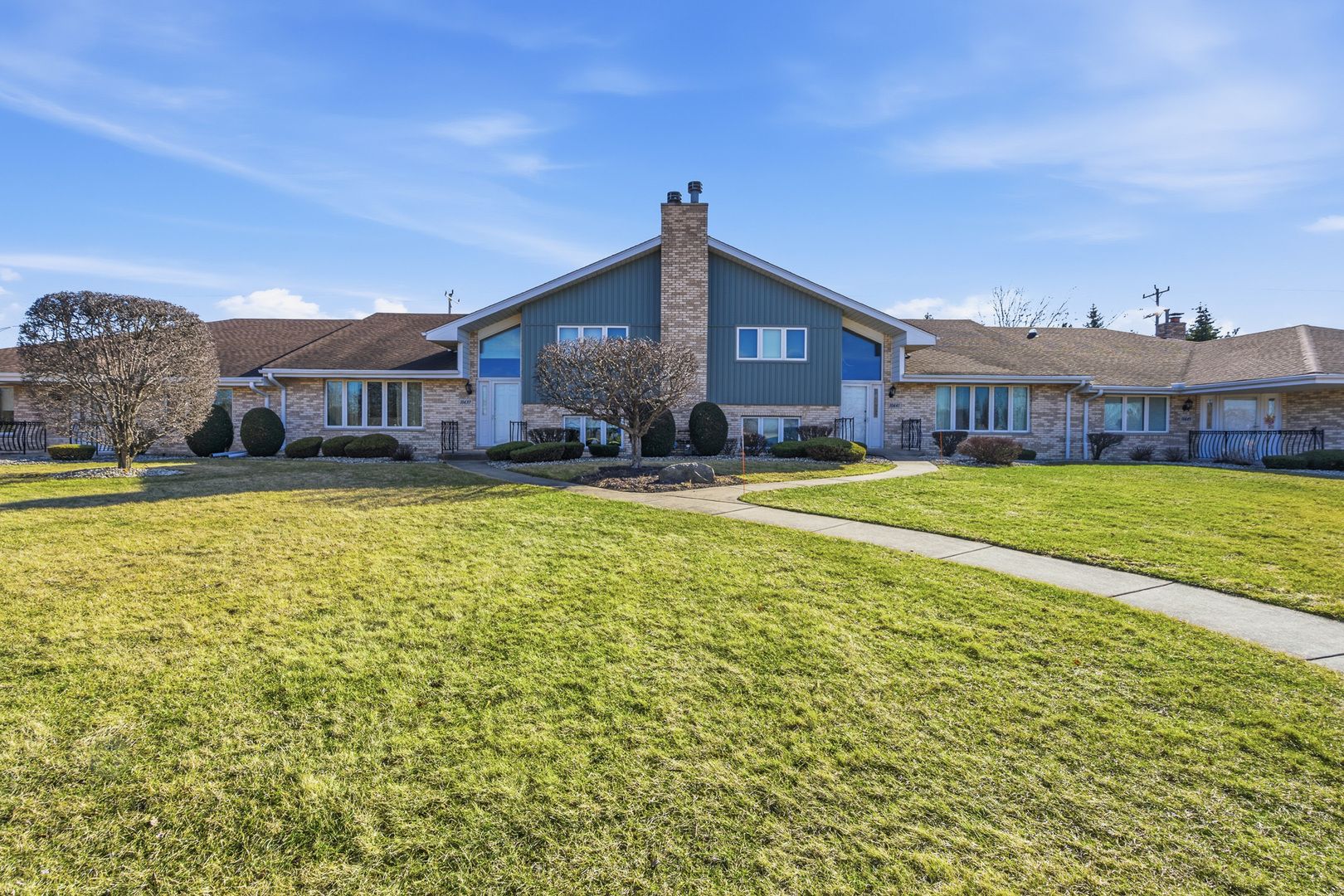 10641 Rachel Lane #3 — Orland Park, IL 60467