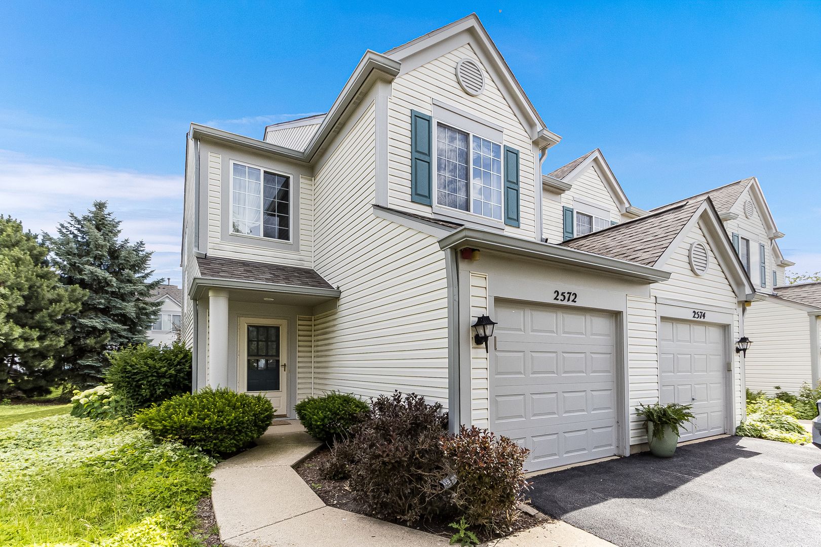 2572 Arcadia Circle #2572 — Naperville, IL 60540