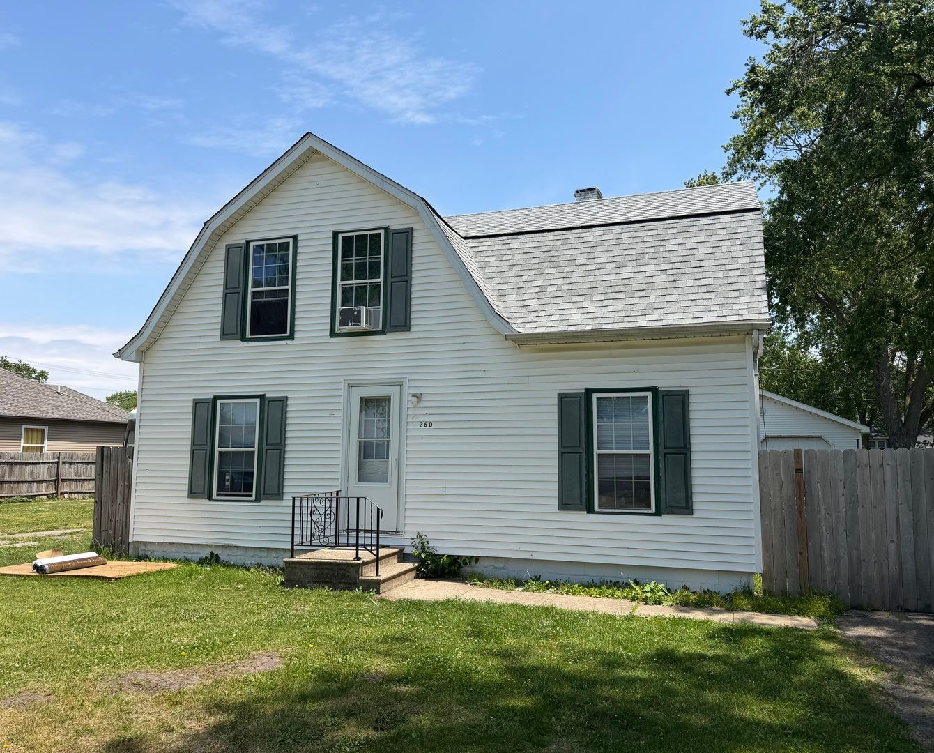 260 N Madison Avenue N — Bradley, IL 60915