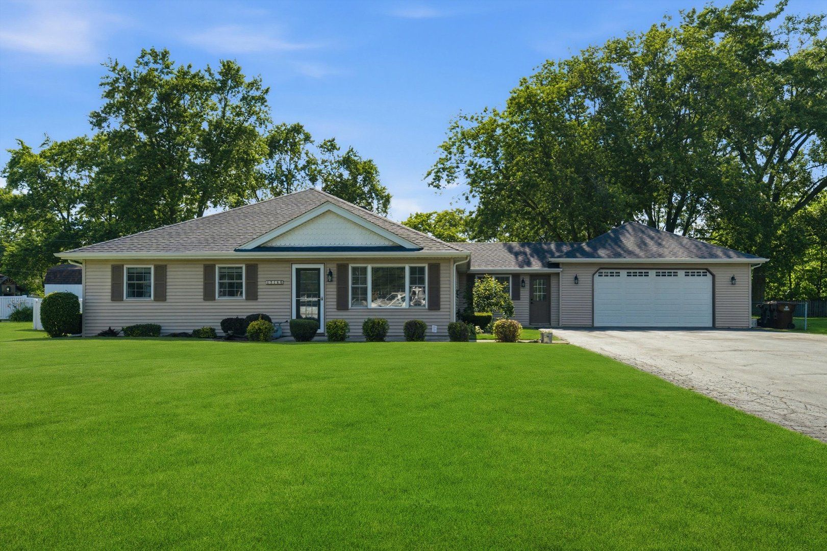 17160 Oriole Avenue — Tinley Park, IL 60477