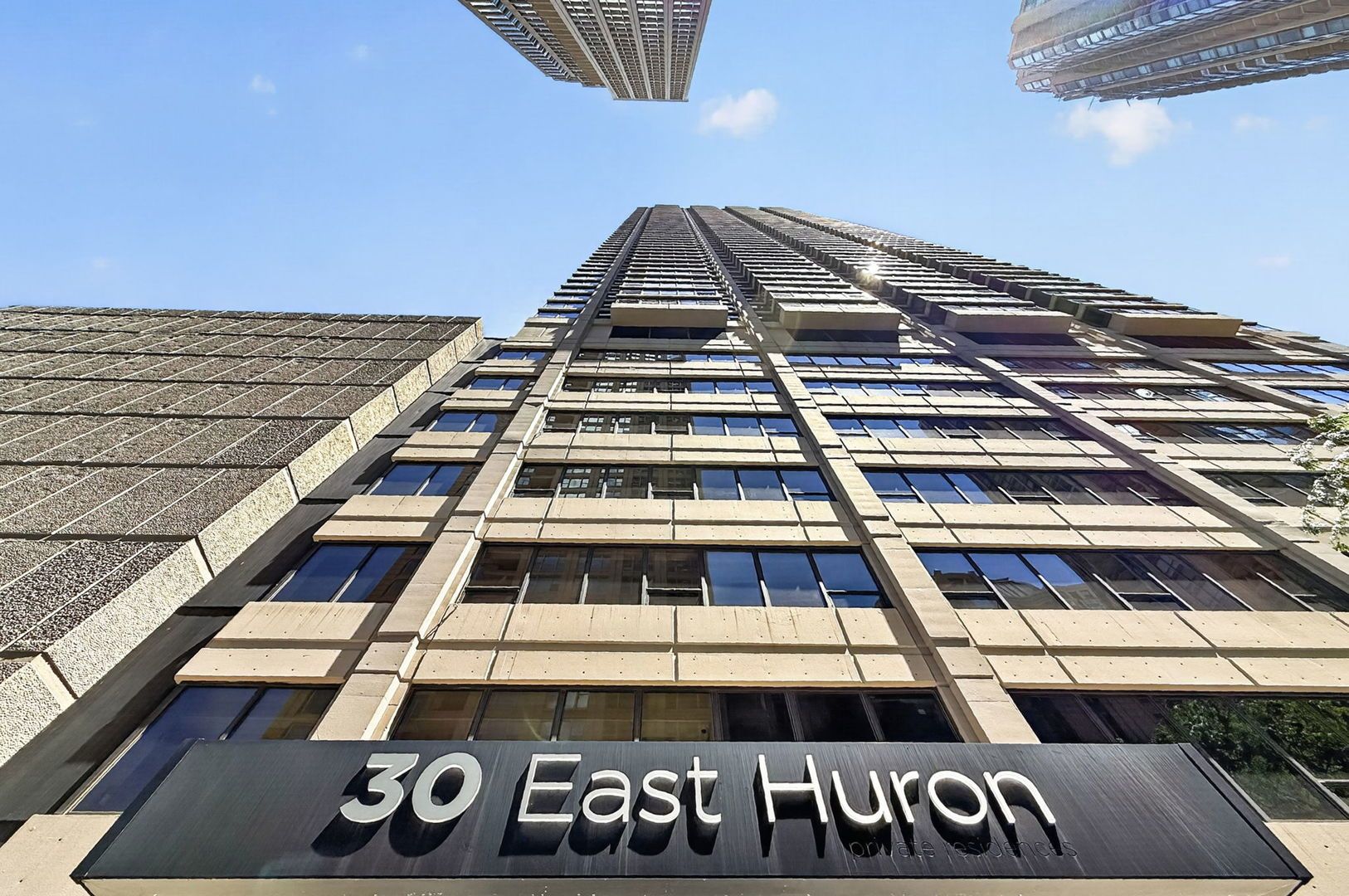 30 E Huron Street #4610 — Chicago, IL 60611