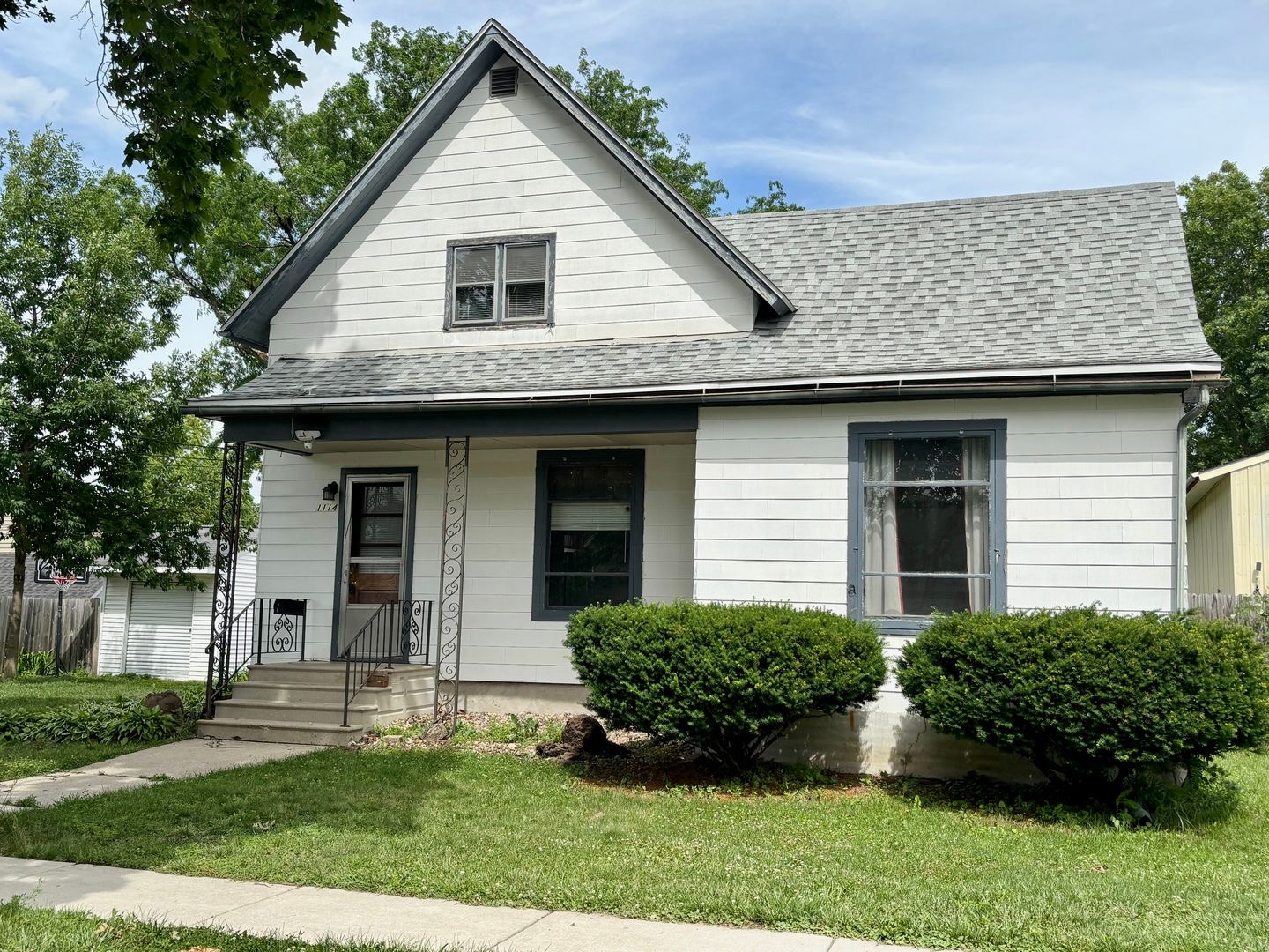 1114 Garfield Avenue — Belvidere, IL 61008