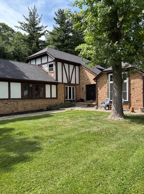 710 Apache Drive — Forsyth, IL 62535