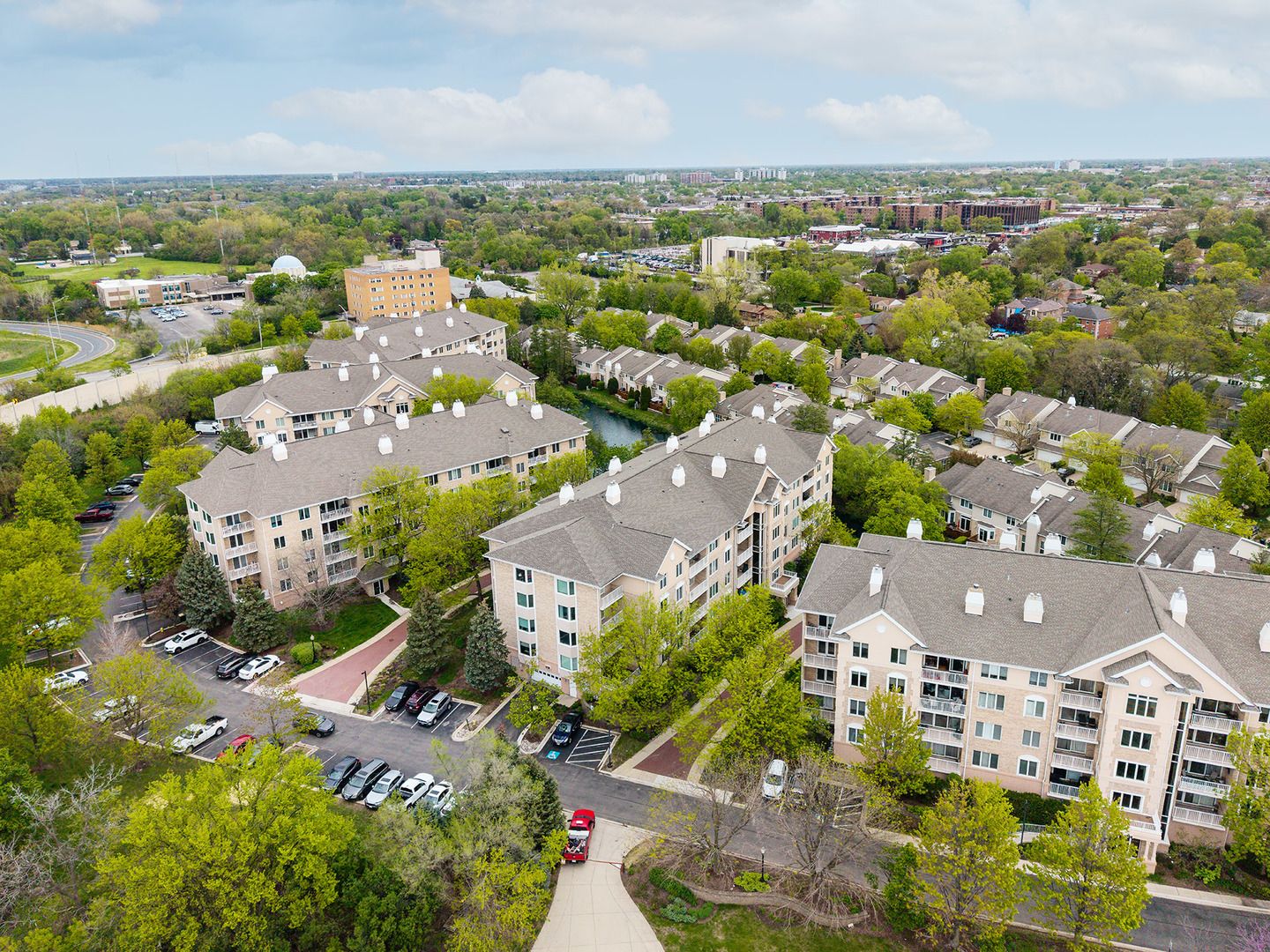 1715 Pavilion Way #307 — Park Ridge, IL 60068