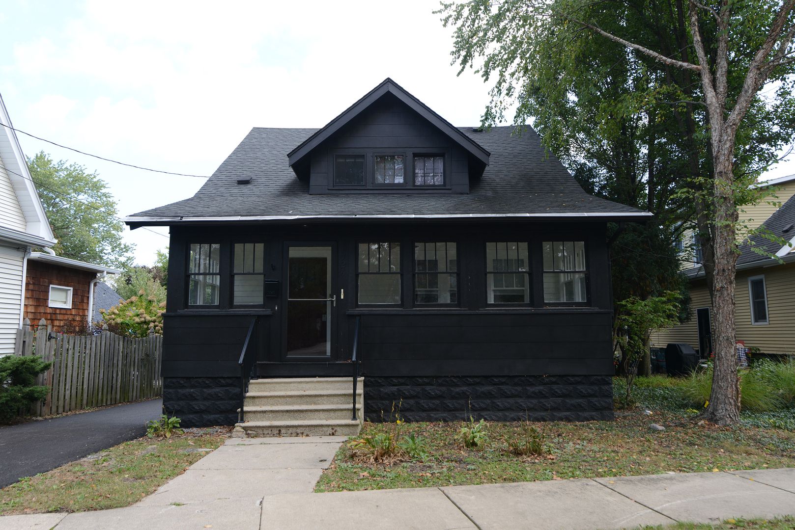 724 S 5th Street — St. Charles, IL 60174