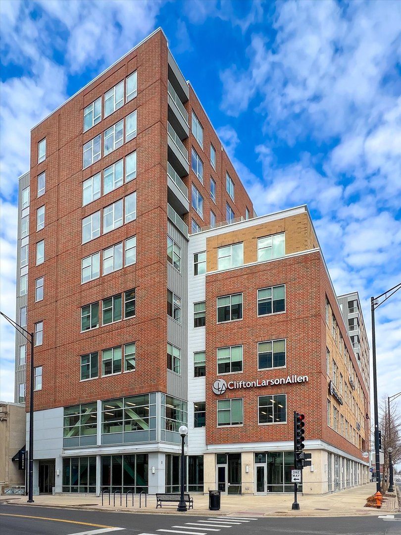 301 N Neil Street #808-809 — Champaign, IL 61820