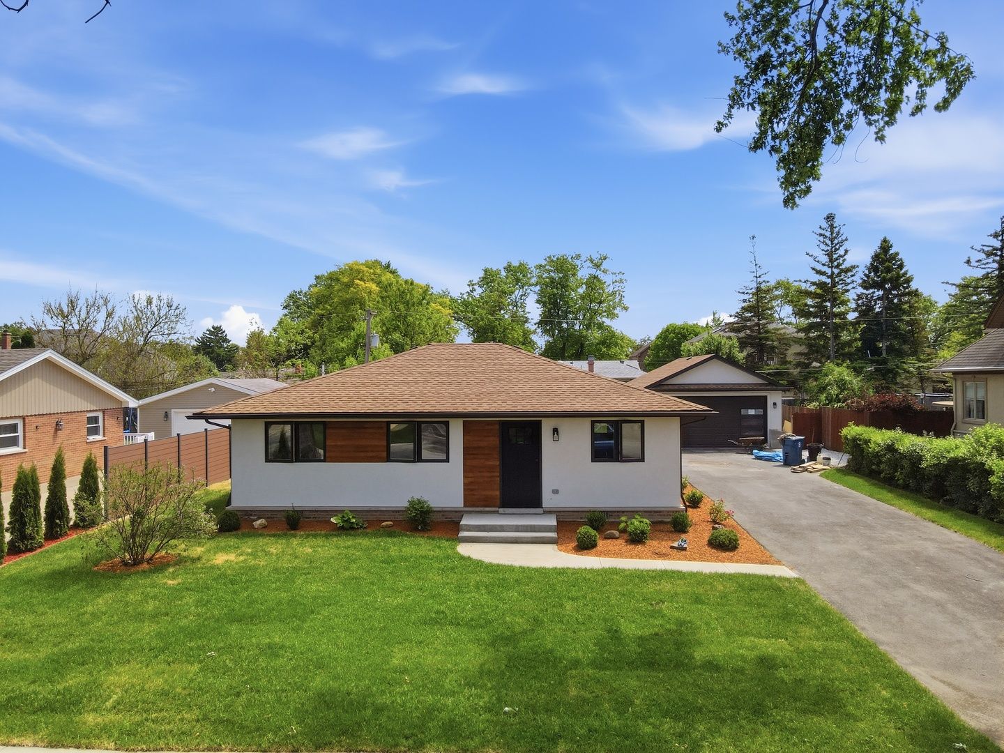10409 S 82 Avenue — Palos Hills, IL 60465