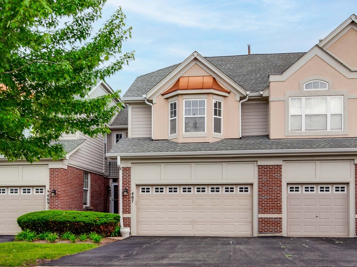 467 Pine Lake Circle — Vernon Hills, IL 60061