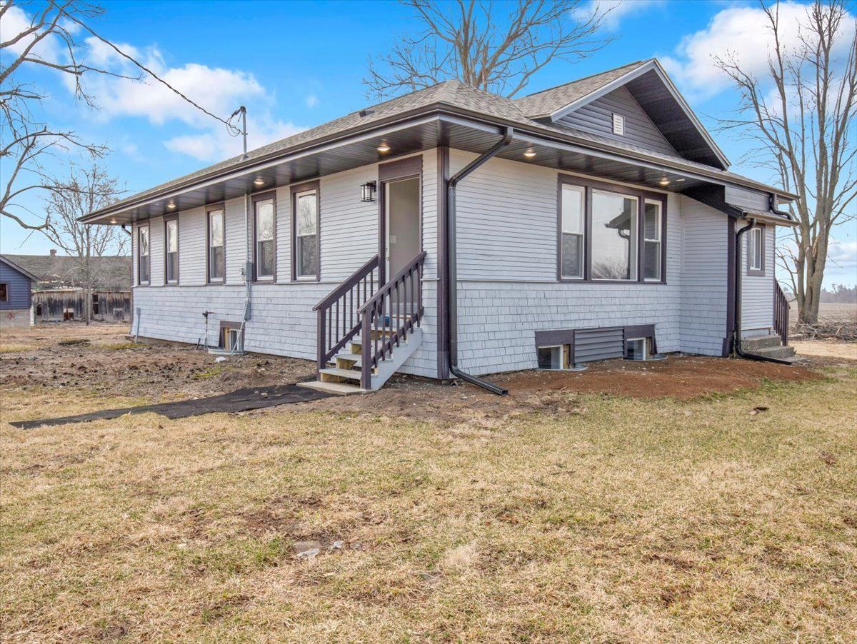18763 Grade School Road — Caledonia, IL 61011