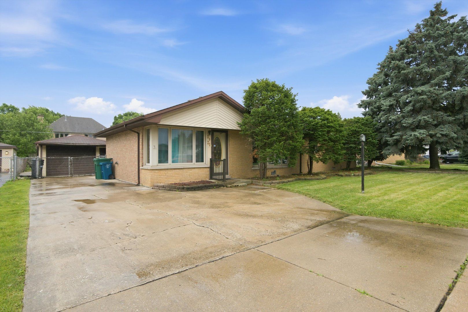 5425 W 83rd Place — Burbank, IL 60459