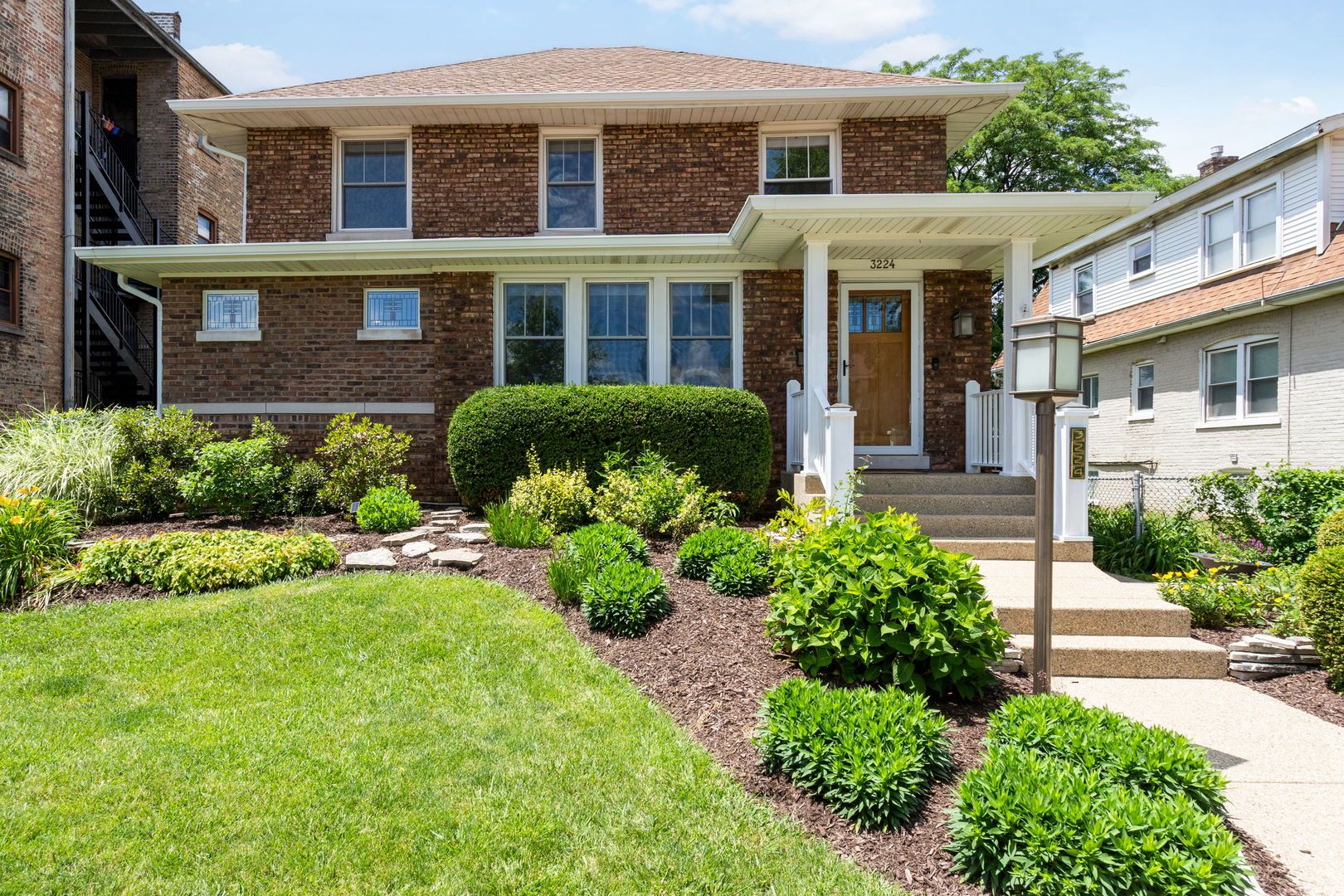 3224 Home Avenue — Berwyn, IL 60402