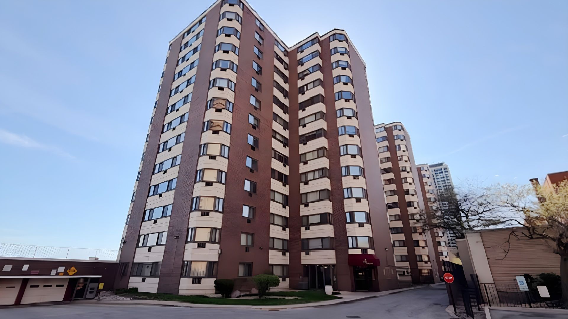 7337 S South Shore Drive #612 — Chicago, IL 60649