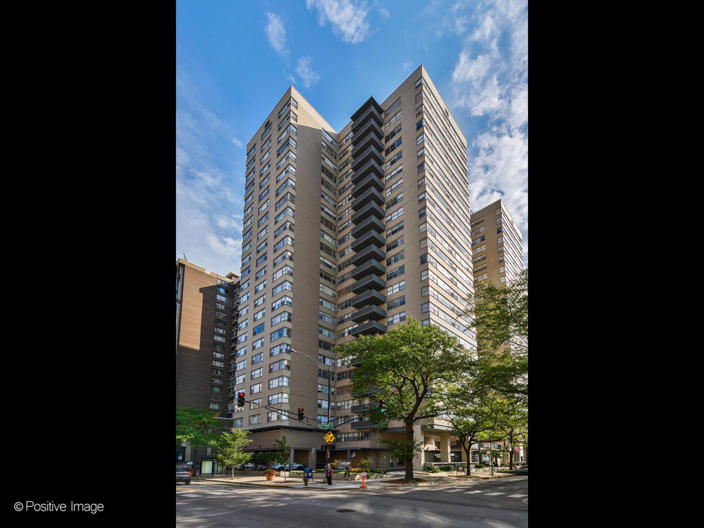 6301 N Sheridan Road #14-O — Chicago, IL 60660
