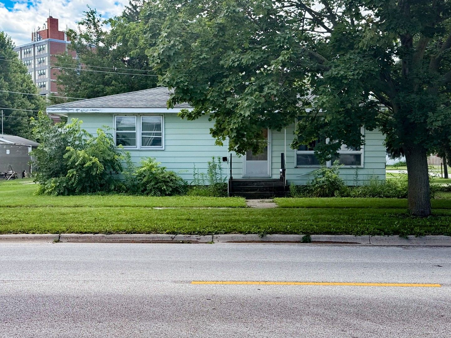 930 W Howard Street — Pontiac, IL 61764