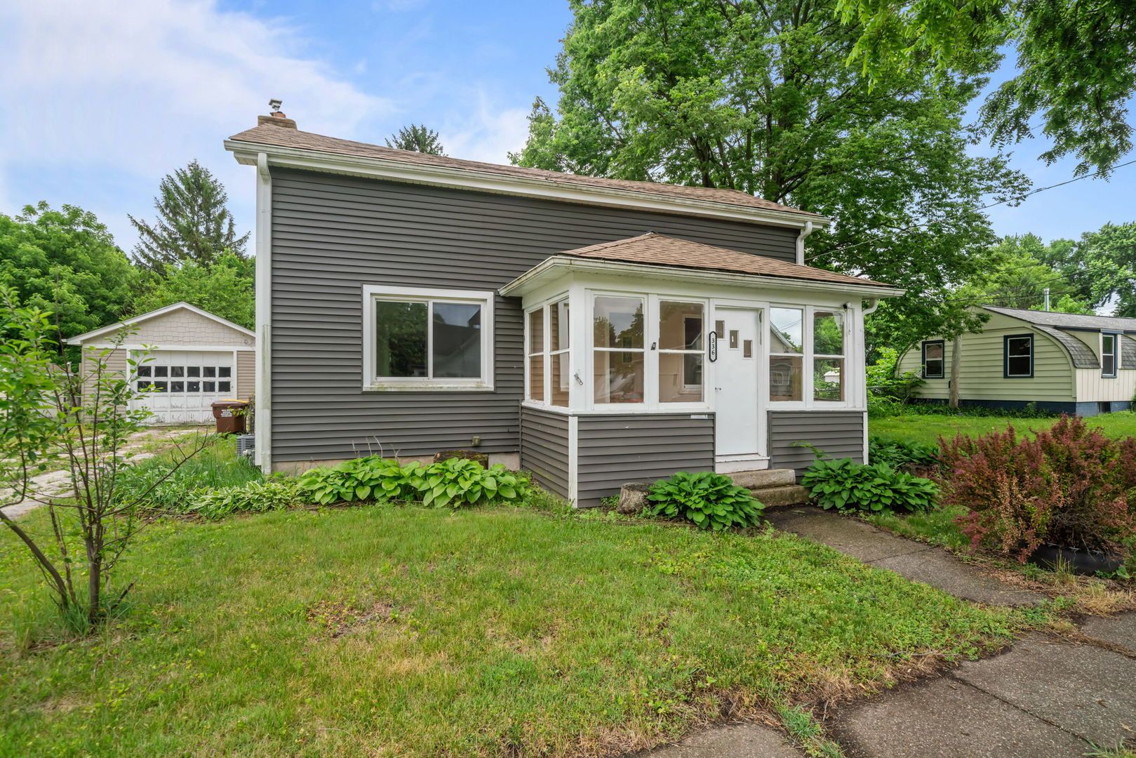 336 W Menomonie Street — Belvidere, IL 61008