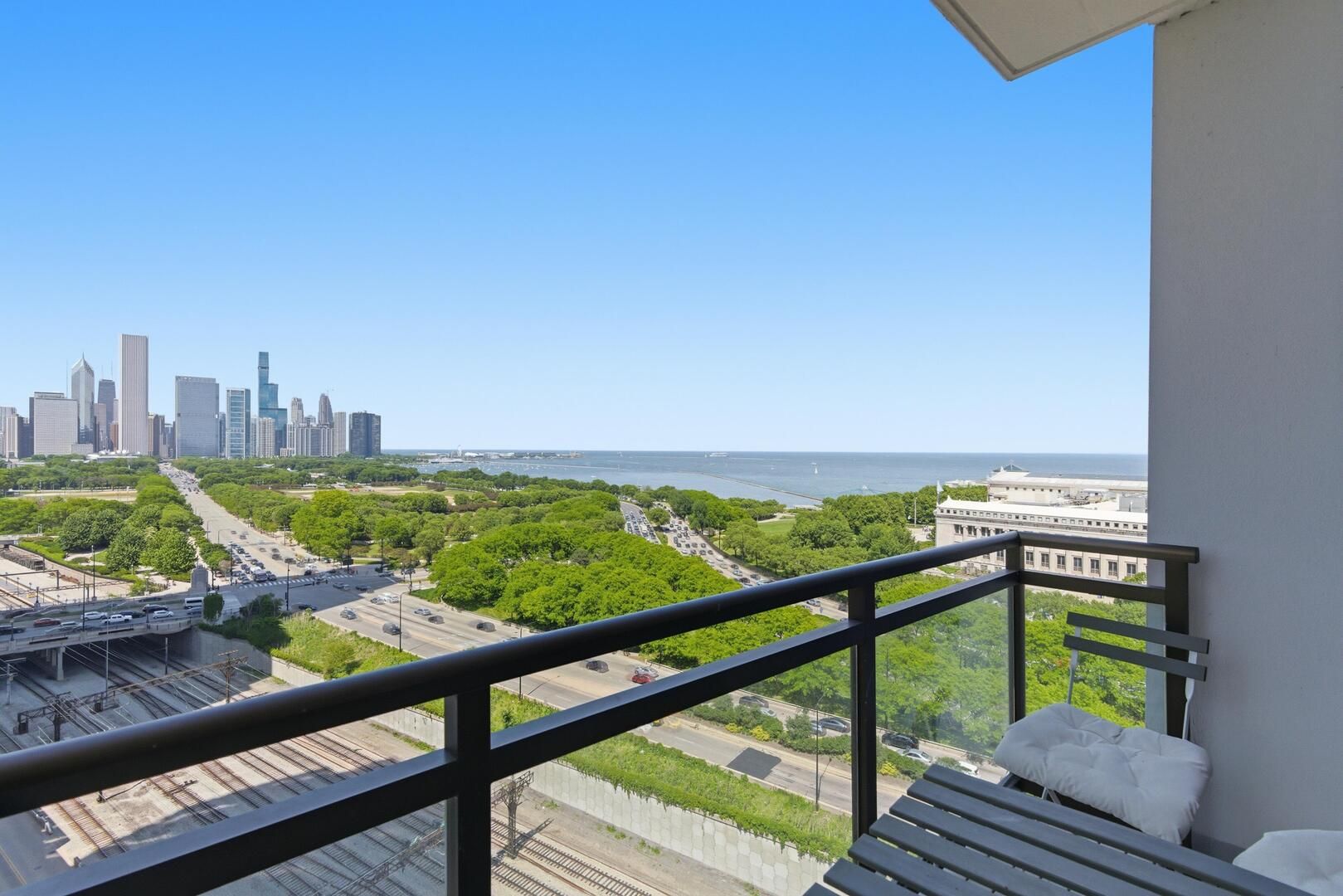 233 E 13th Street #1604 — Chicago, IL 60605