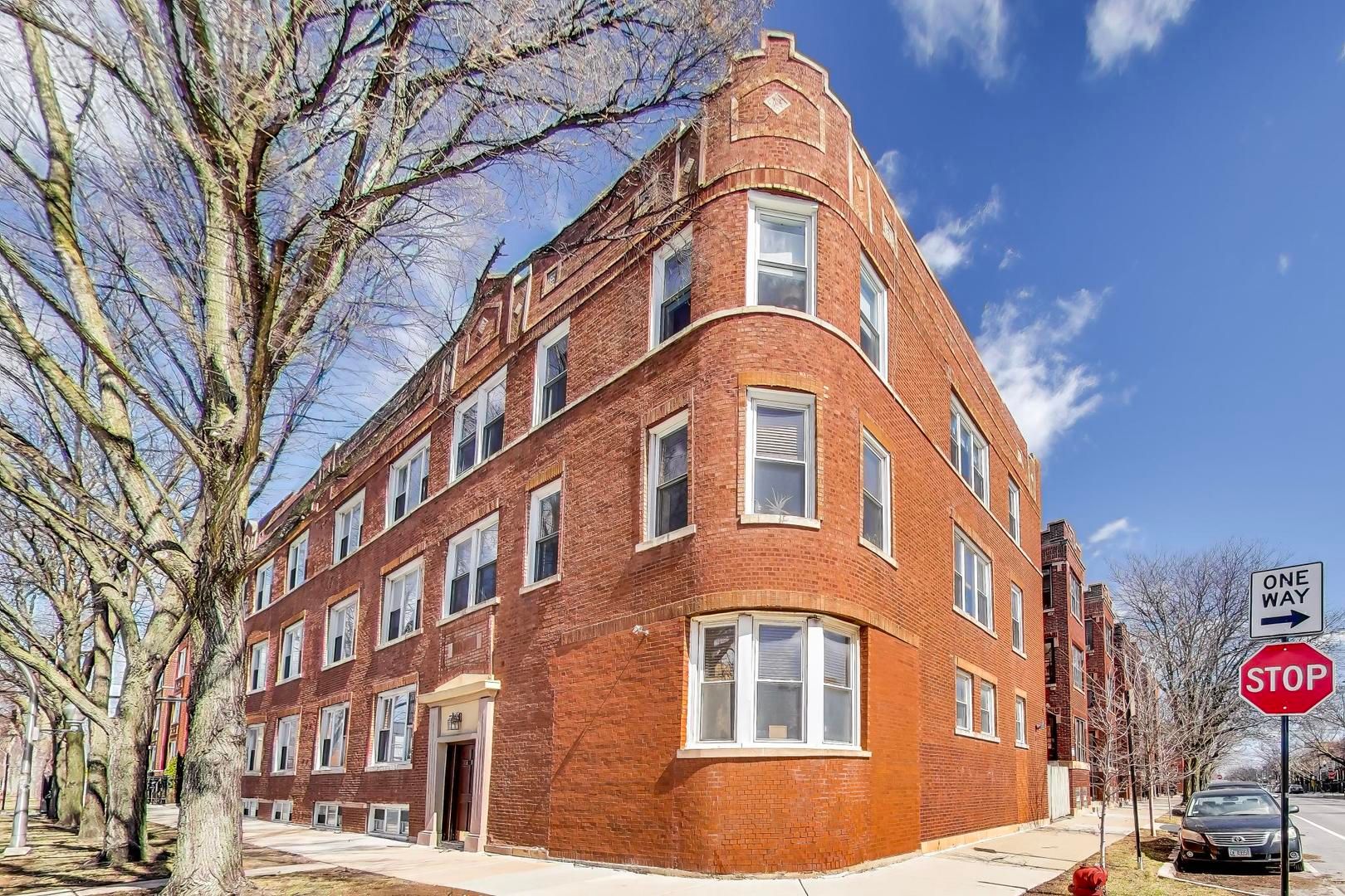 2601 N Hamlin Avenue #3 — Chicago, IL 60647