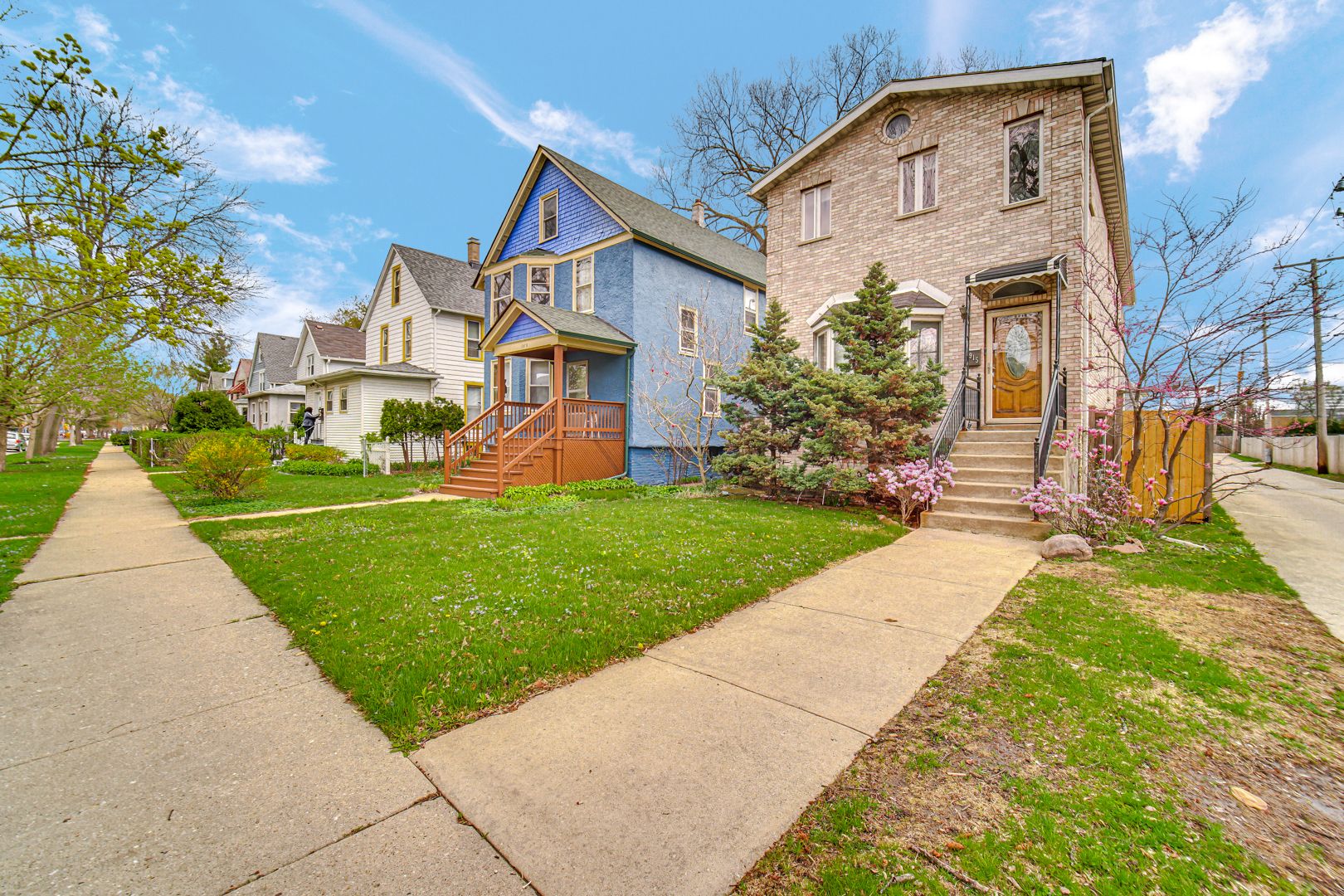 1915 Dewey Avenue — Evanston, IL 60201