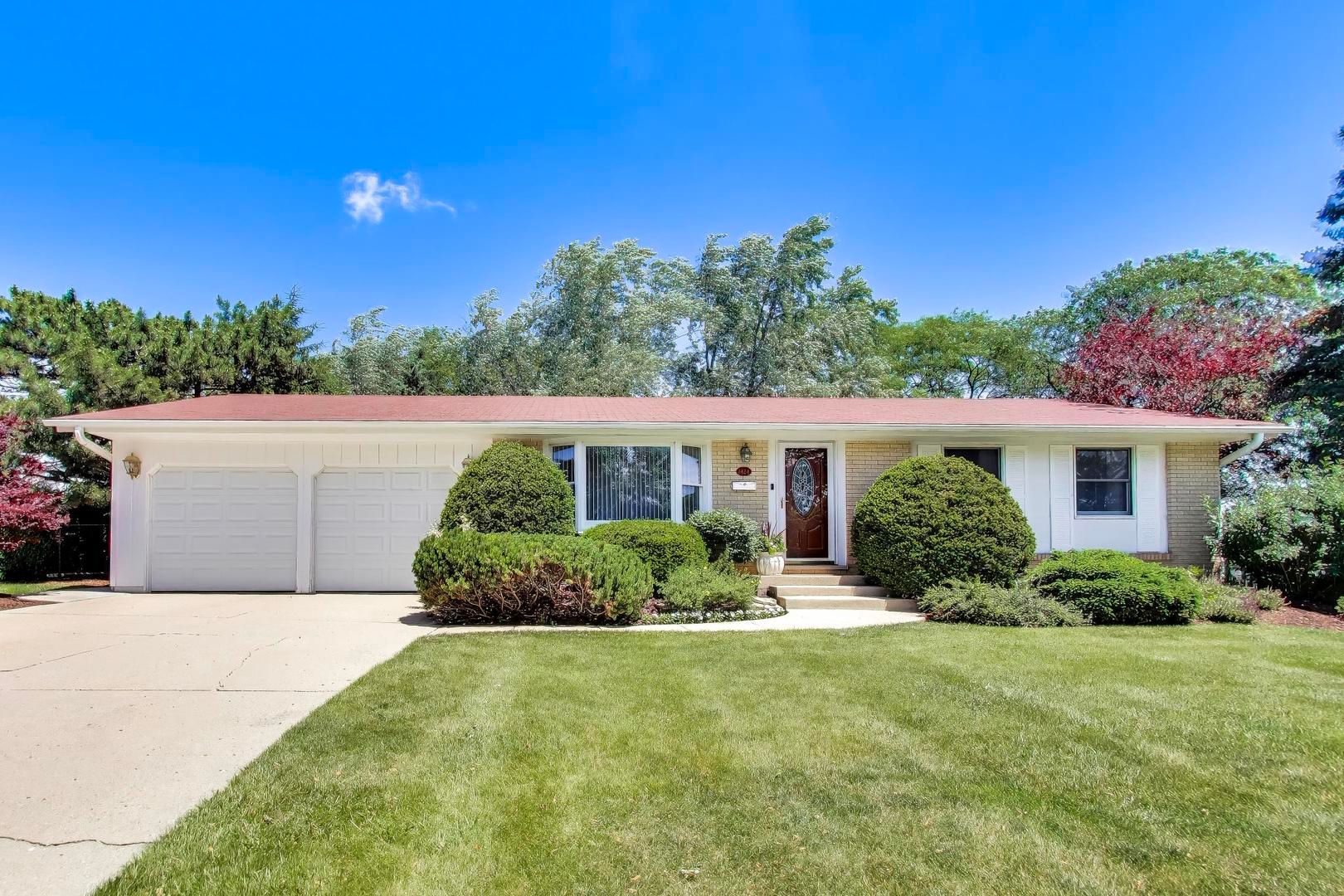 1424 Bates Lane — Schaumburg, IL 60193