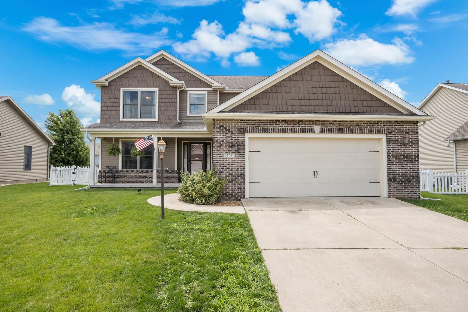 1705 OLIGER Drive — Mahomet, IL 61853
