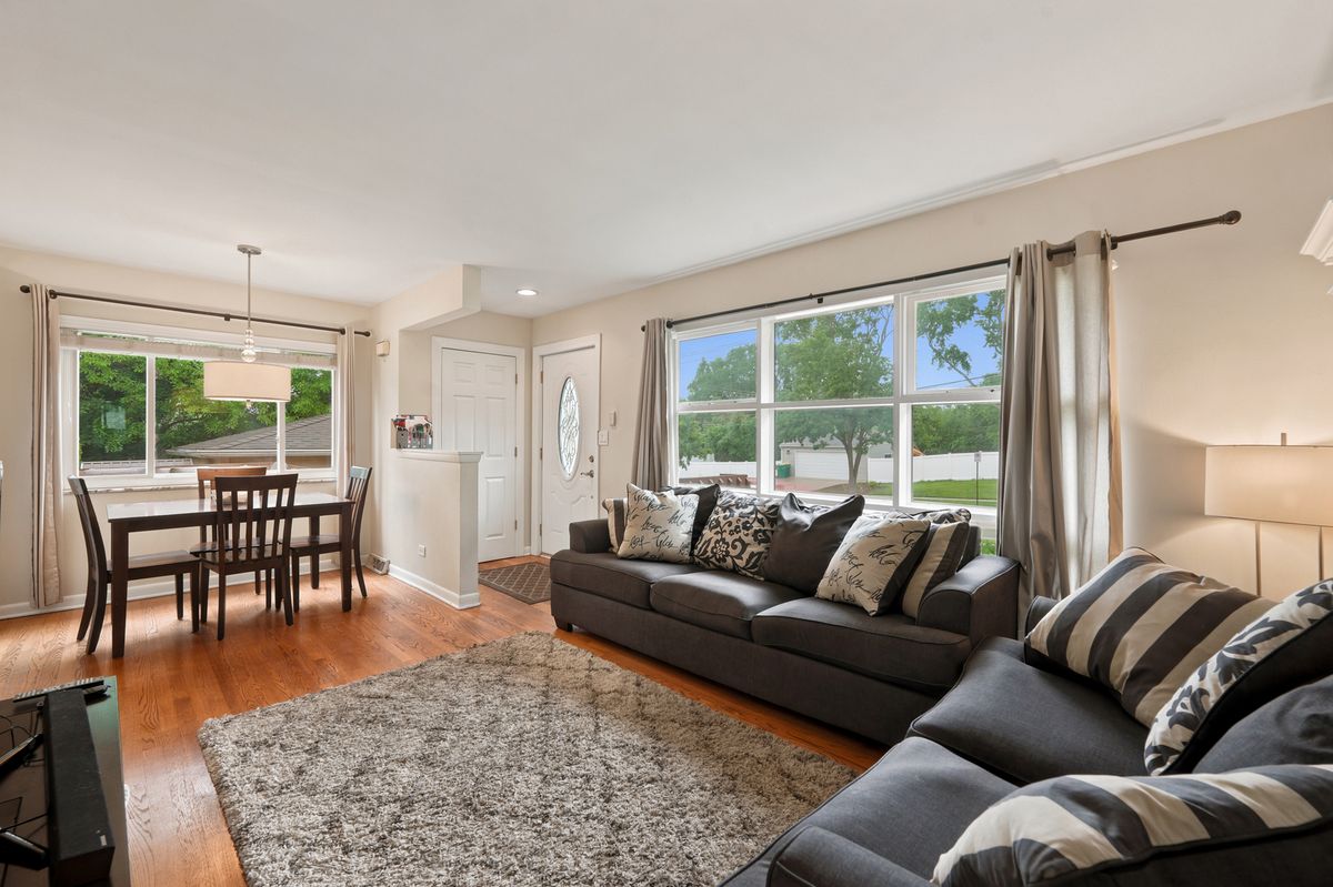 25 E Wilson Ave, Lombard, IL 60148 — photo 4