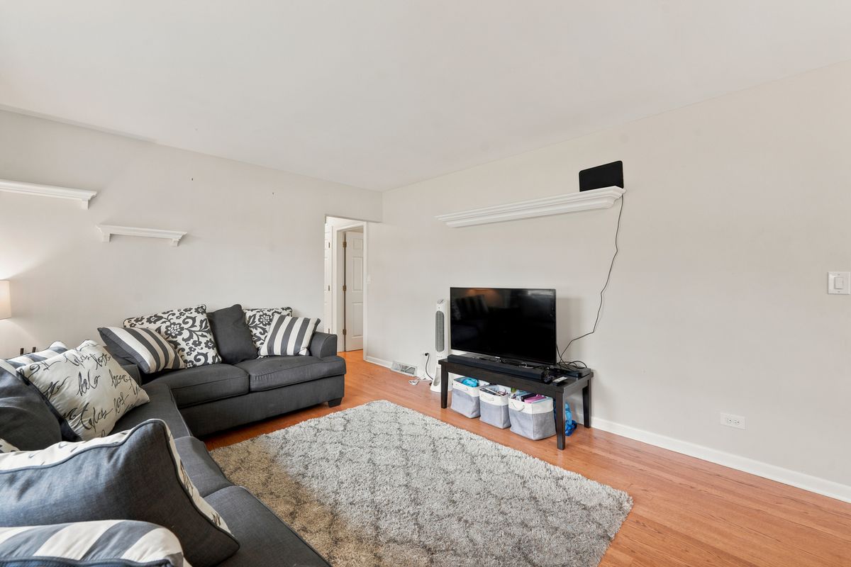 25 E Wilson Ave, Lombard, IL 60148 — photo 7