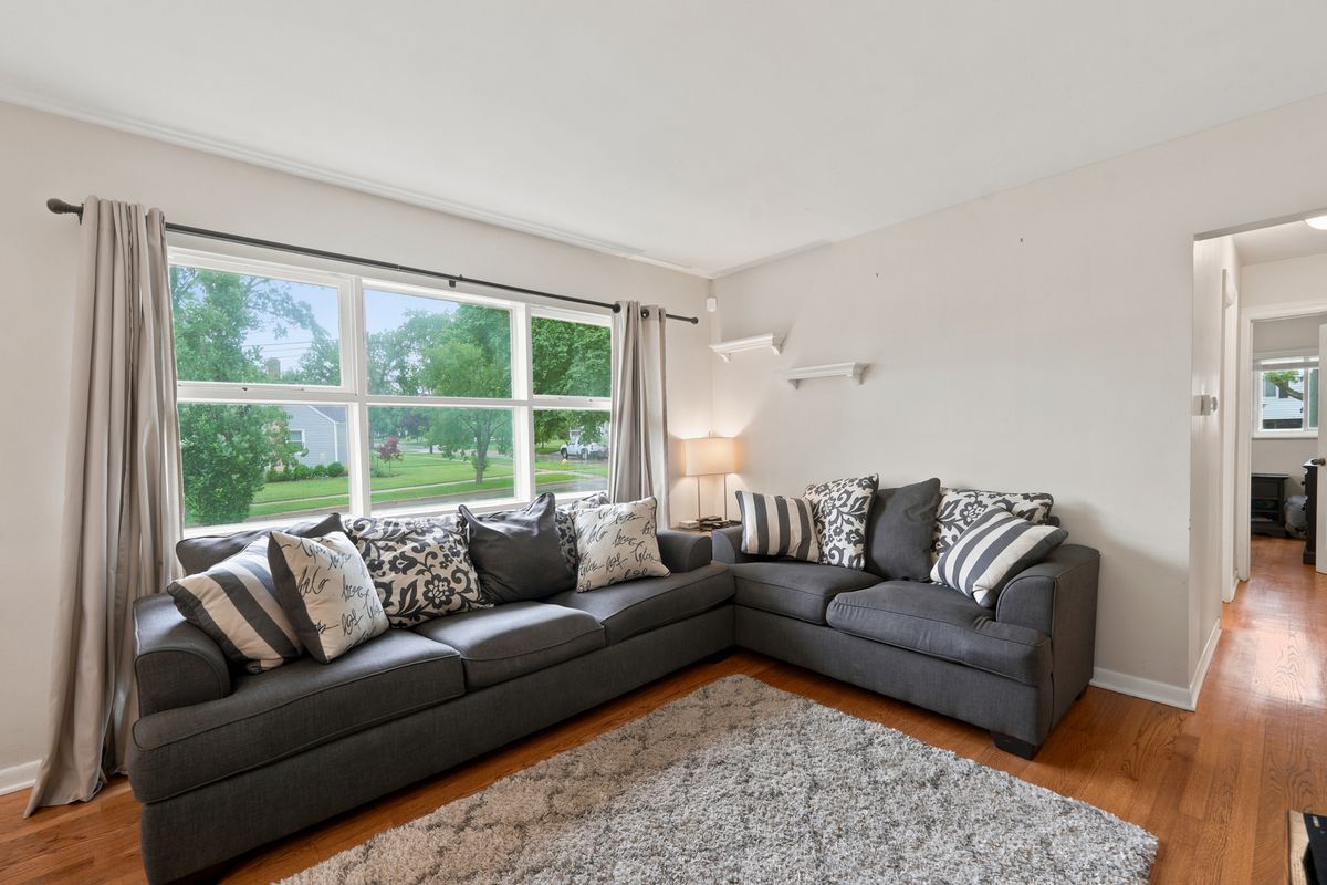 25 E Wilson Ave, Lombard, IL 60148 — photo 5