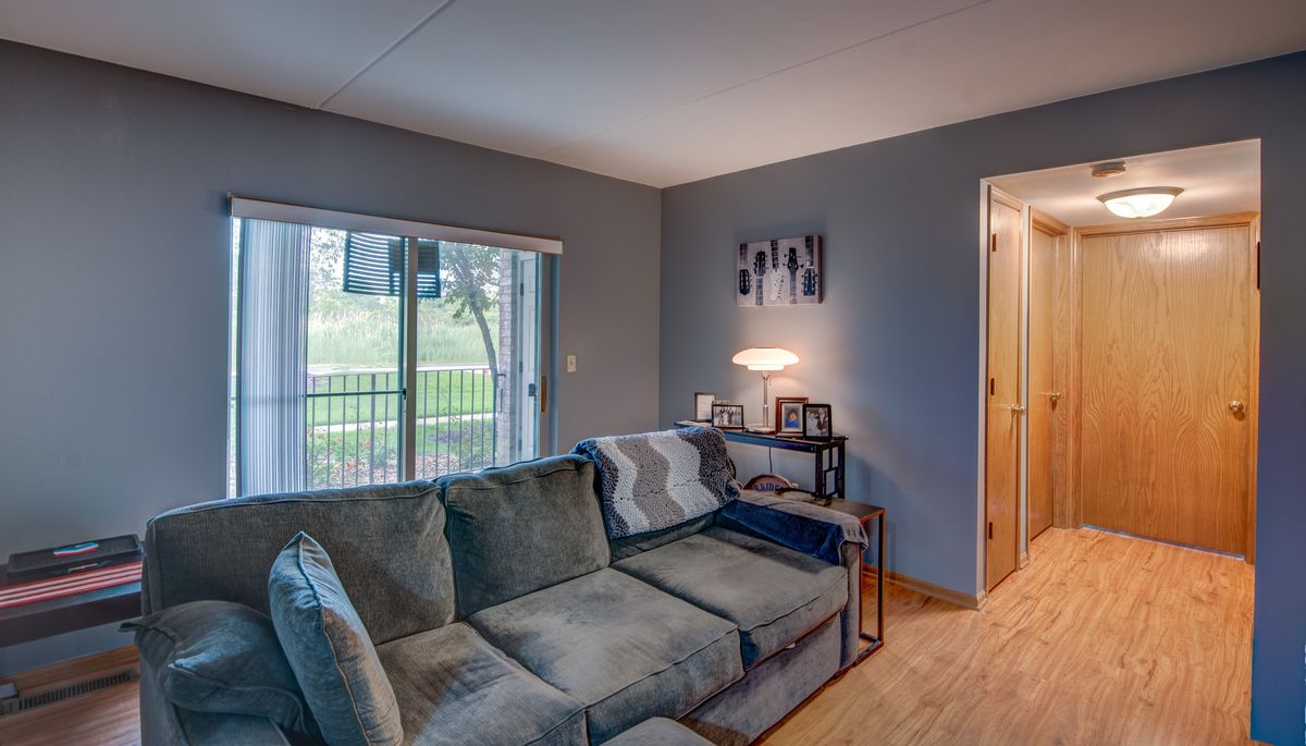 6810 Ridge Point Dr #1A, Oak Forest, IL 60452 — photo 4