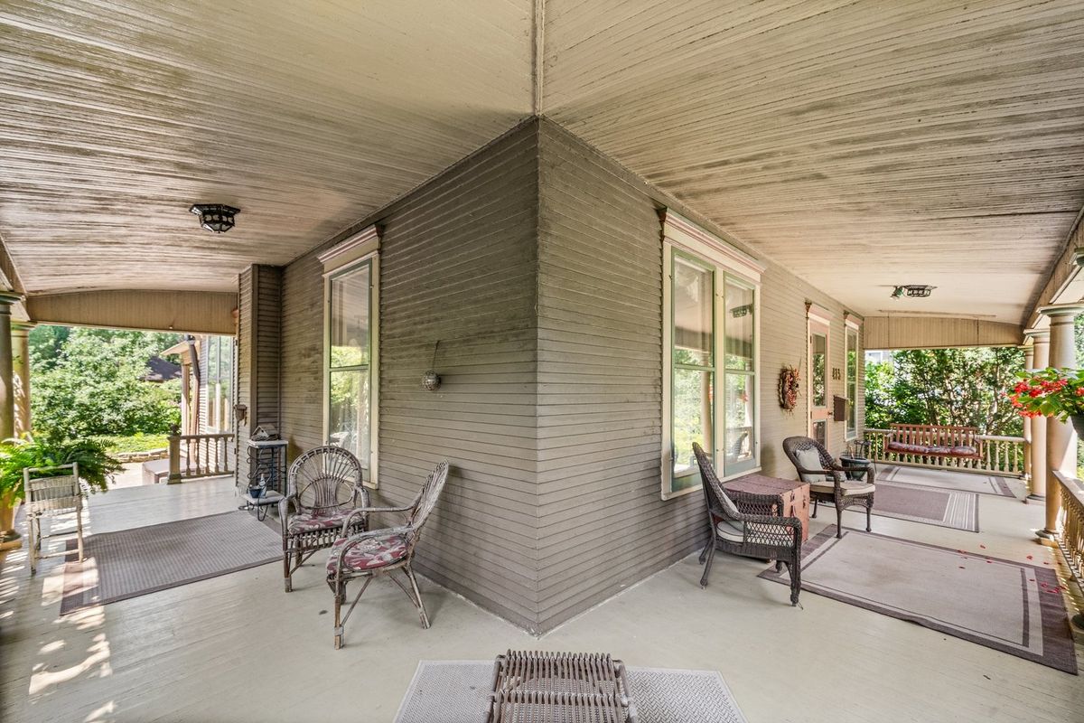 415 S 4th St, St. Charles, IL 60174 — photo 3