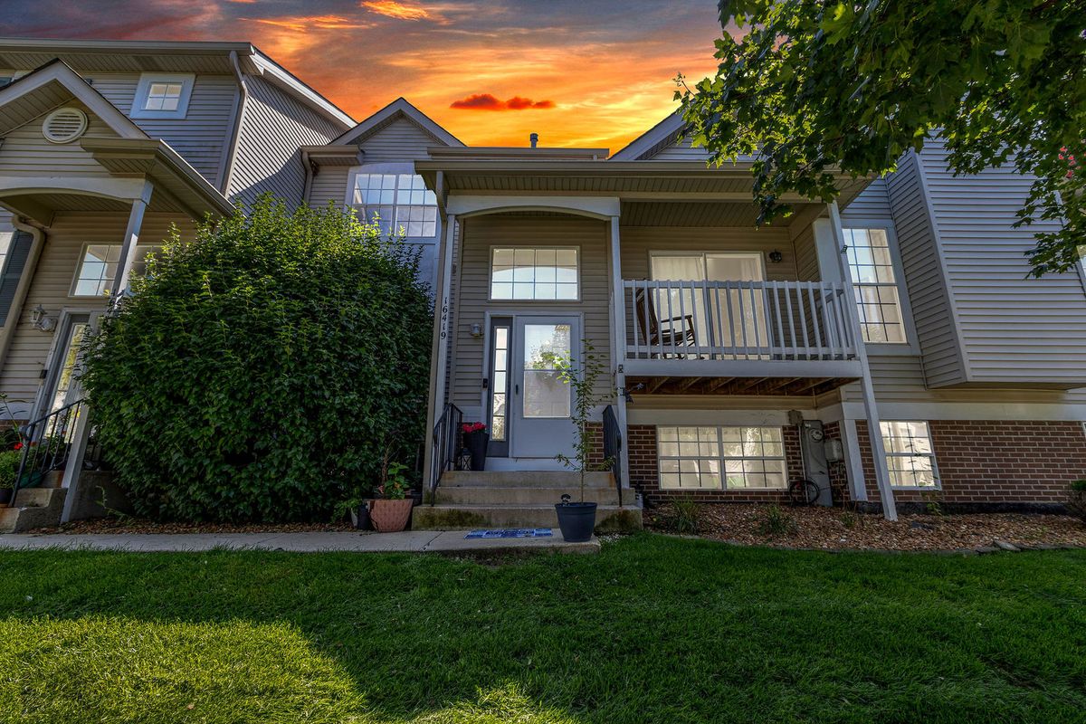 16419 Teton Dr, Lockport, IL 60441 — photo 2
