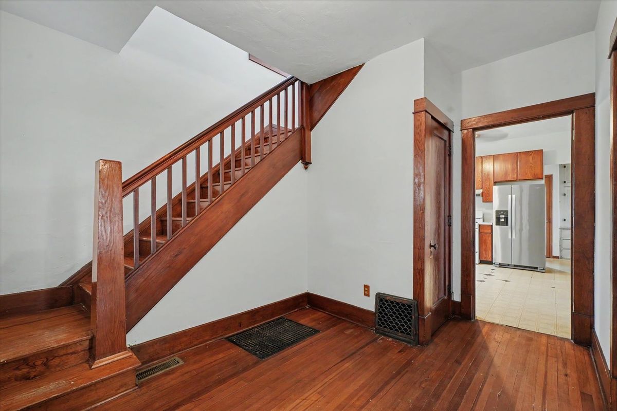 106 S Pine St, Buckley, IL 60918 — photo 8