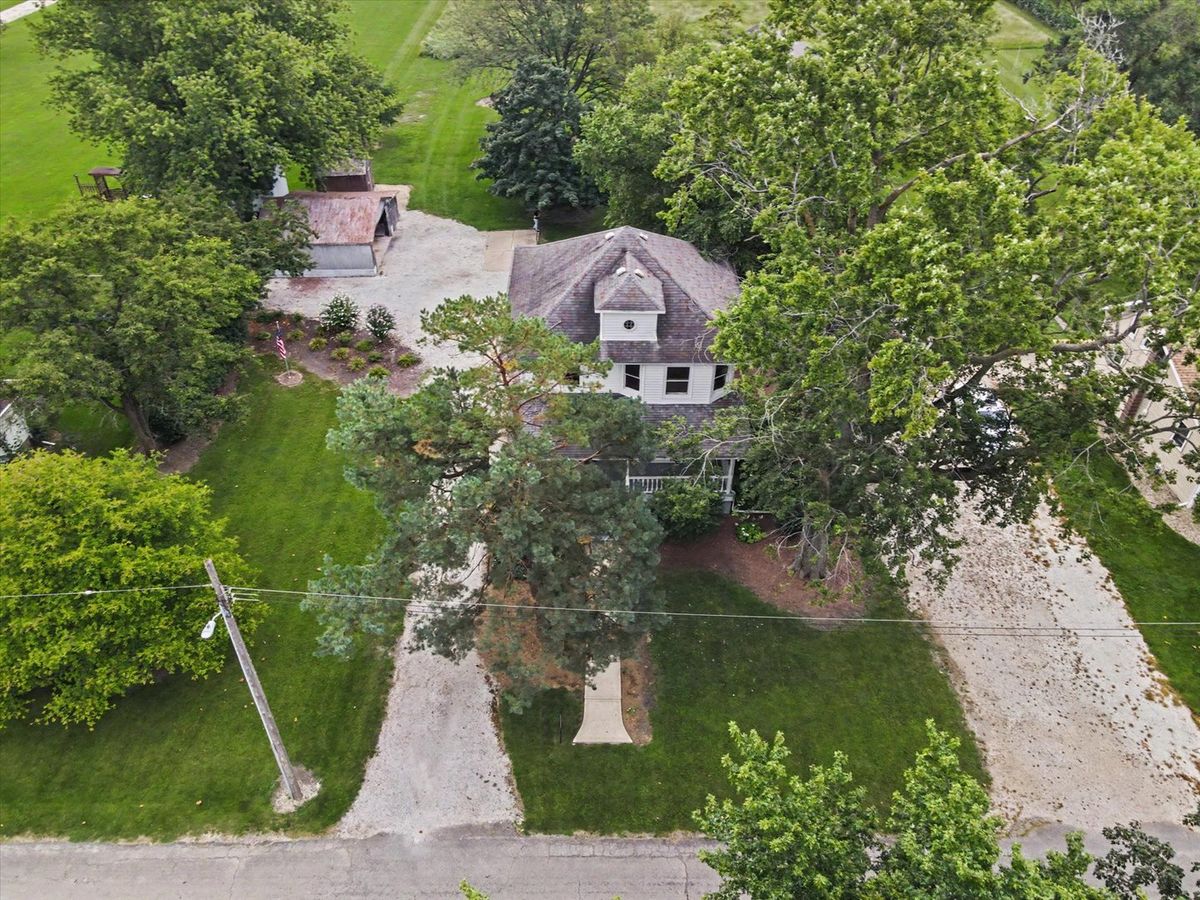 106 S Pine St, Buckley, IL 60918 — photo 4