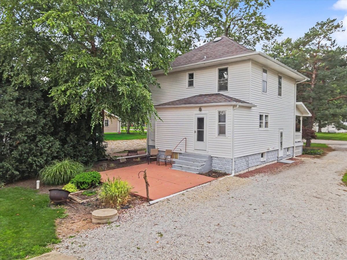 106 S Pine St, Buckley, IL 60918 — photo 3