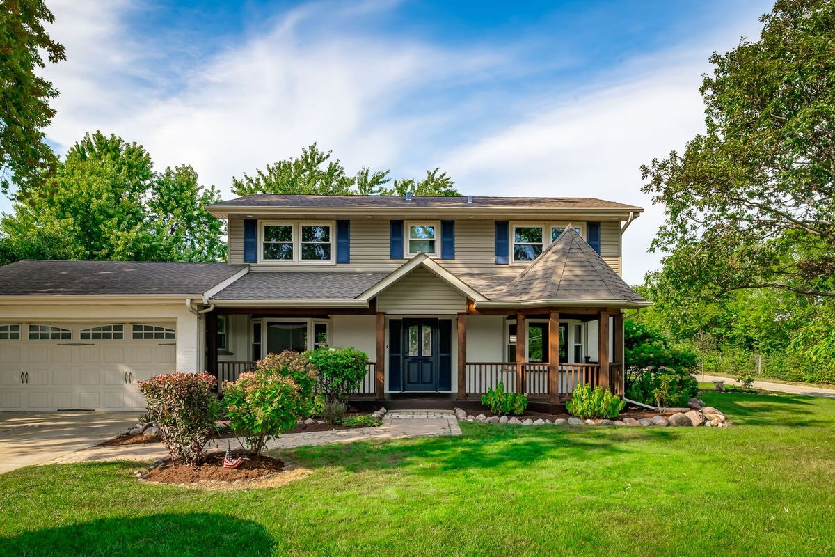 305 E Armitage Ave, Elmhurst, IL 60126