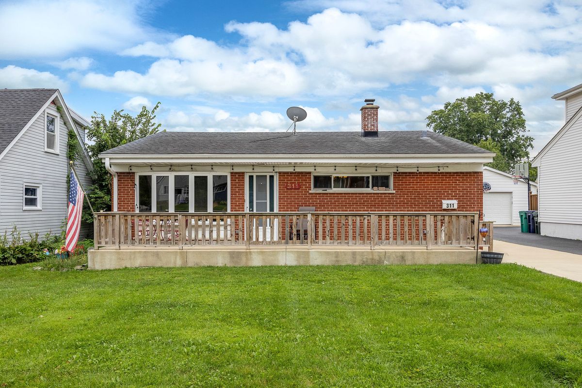311 W Taylor Rd, Lombard, IL 60148