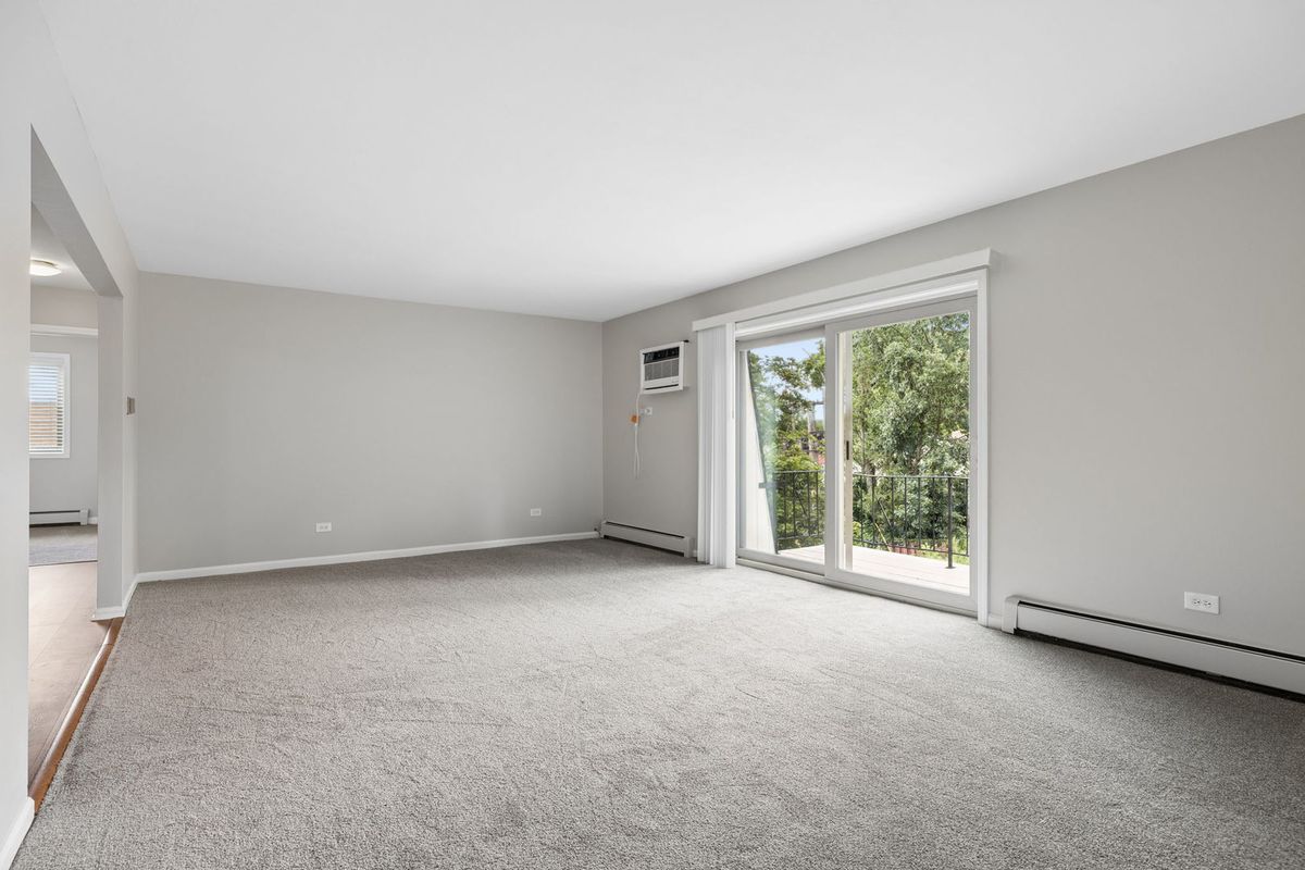 201 N President St #3C, Wheaton, IL 60187 — photo 4
