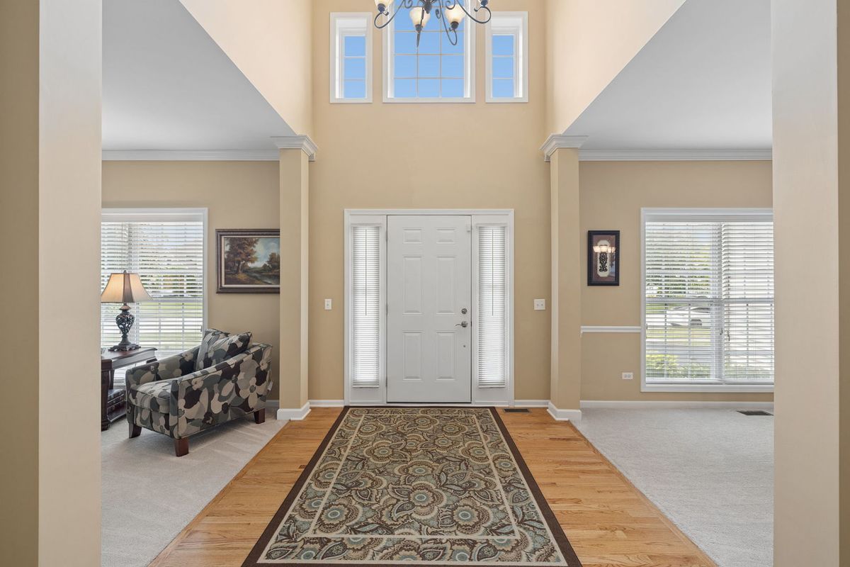 12237 Winterberry Ln, Plainfield, IL 60585 — photo 2