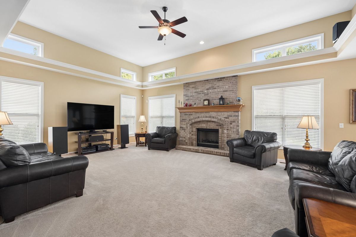 12237 Winterberry Ln, Plainfield, IL 60585 — photo 7