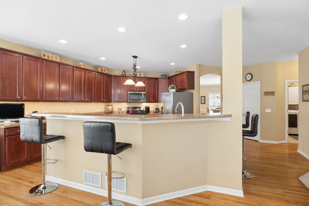 12237 Winterberry Ln, Plainfield, IL 60585 — photo 5