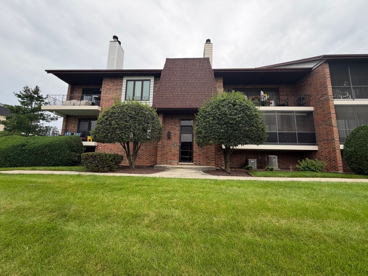 15715 Deerfield Ct #1N, Orland Park, IL 60462