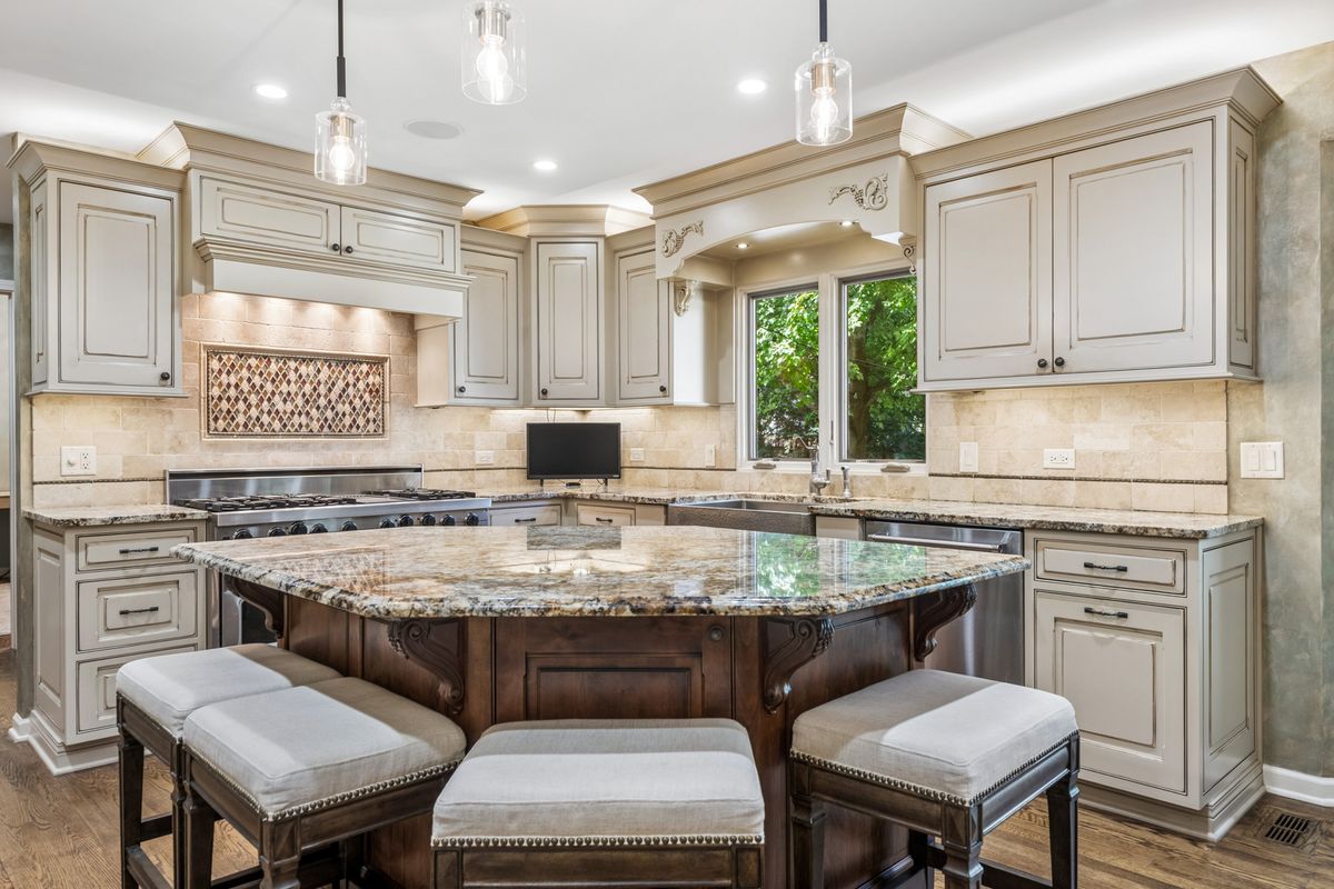 118 S Montclair Ave, Glen Ellyn, IL 60137 — photo 8