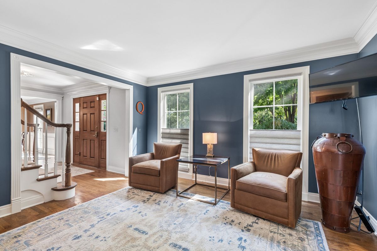 118 S Montclair Ave, Glen Ellyn, IL 60137 — photo 3