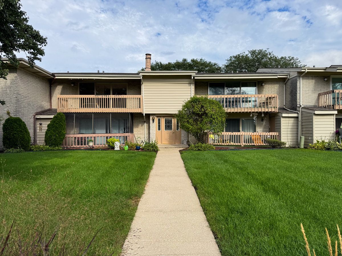 15801 Orlan Brook Dr #54, Orland Park, IL 60462 — photo 2